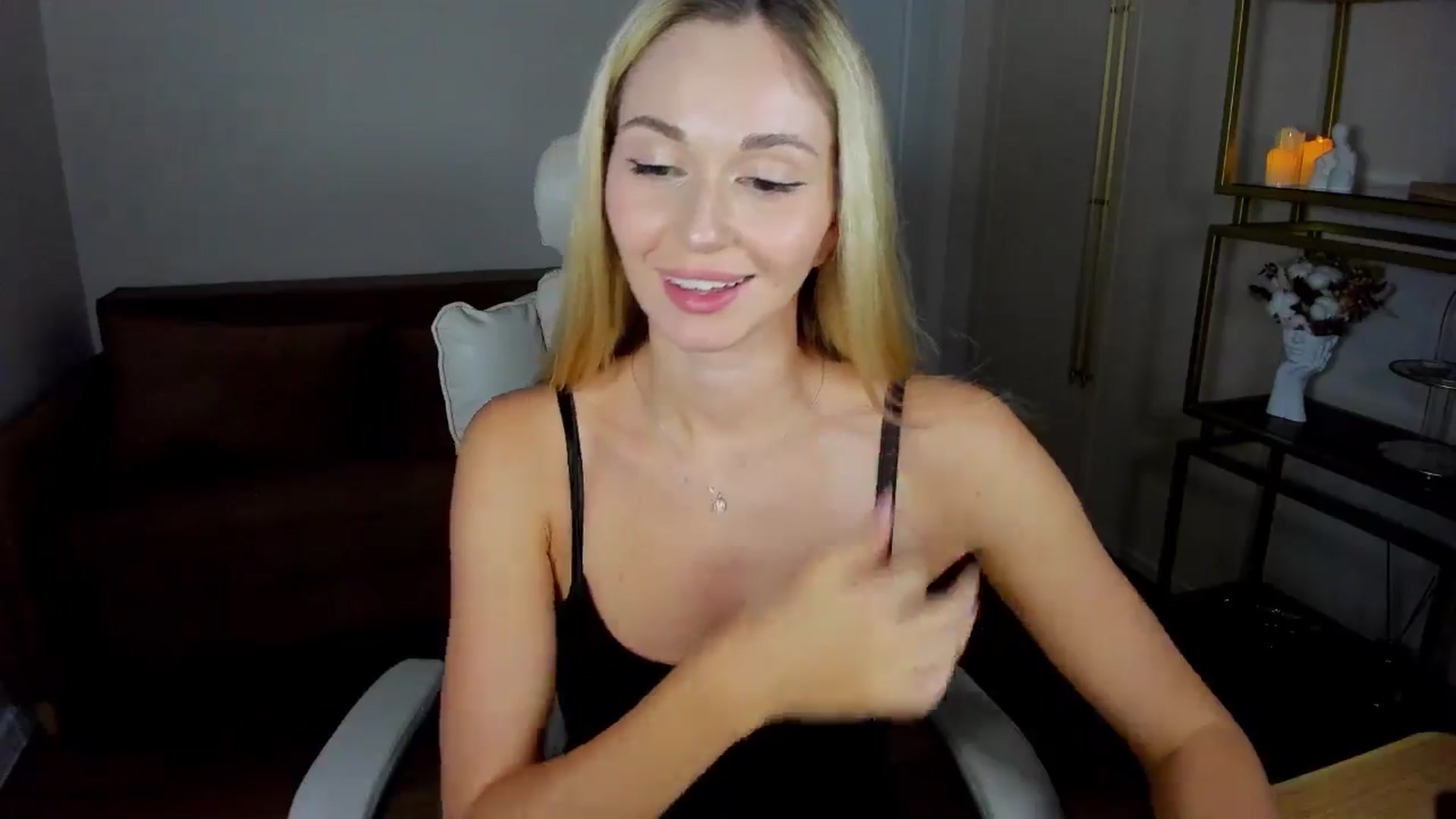Gallery image thumbnail from UniiqueMilana's myfreecams stream on, 09/08/2024, 15:49 image 17 of 20