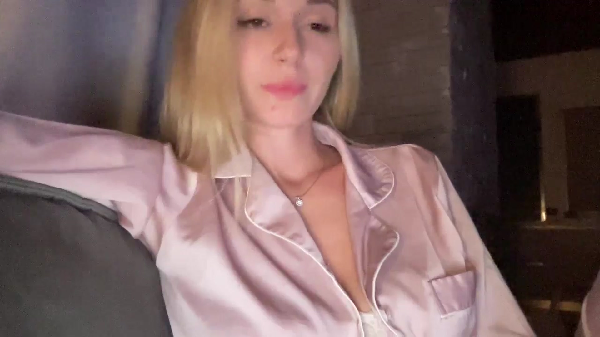 Gallery image thumbnail from UniiqueMilana's myfreecams stream on, 09/14/2024, 22:18 image 6 of 20