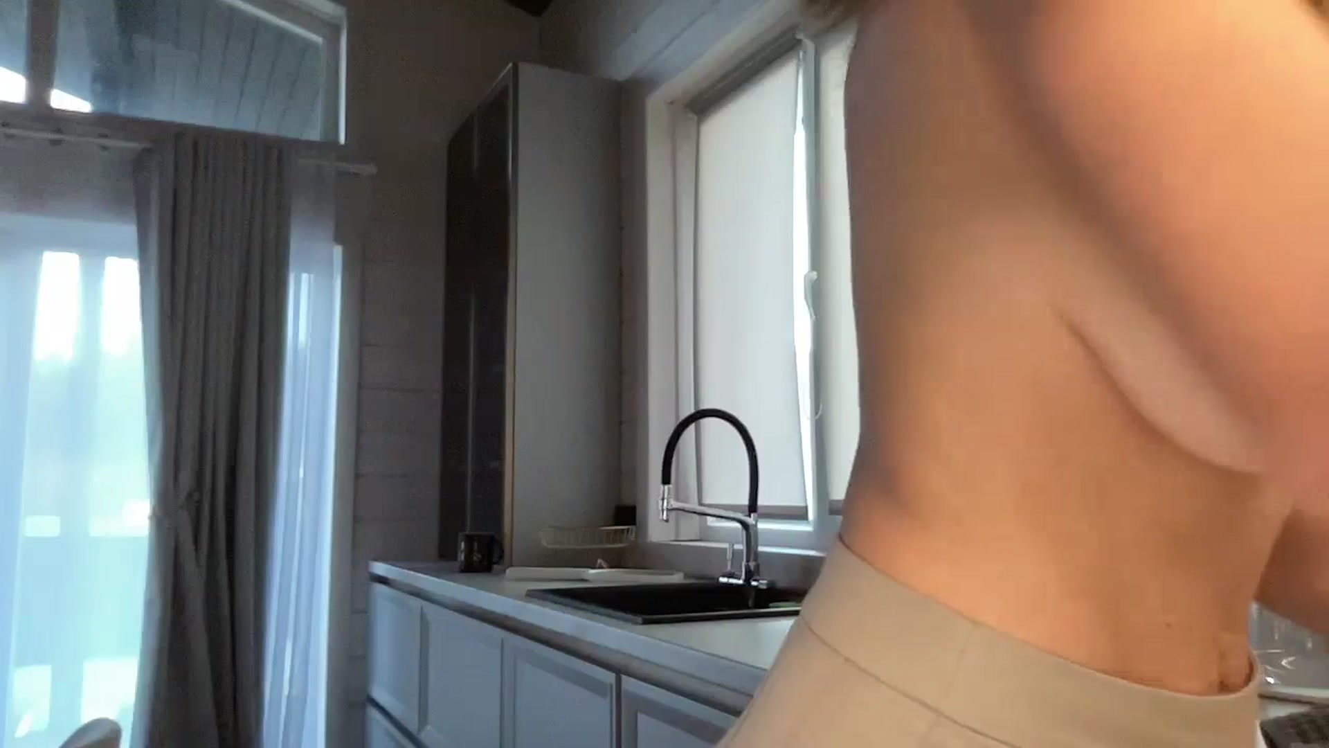 Gallery image thumbnail from UniiqueMilana's myfreecams stream on, 09/18/2024, 15:48 image 4 of 20