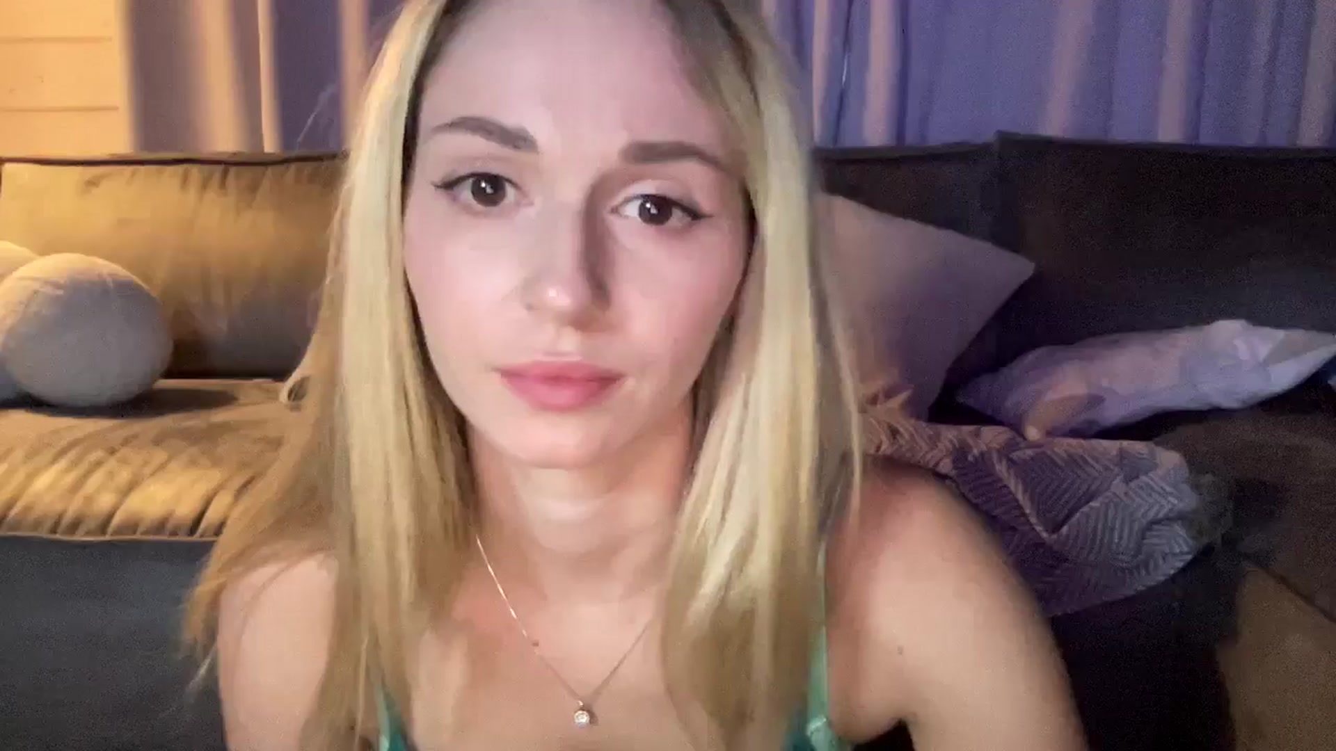 Gallery image thumbnail from UniiqueMilana's myfreecams stream on, 09/30/2024, 15:50 image 16 of 20