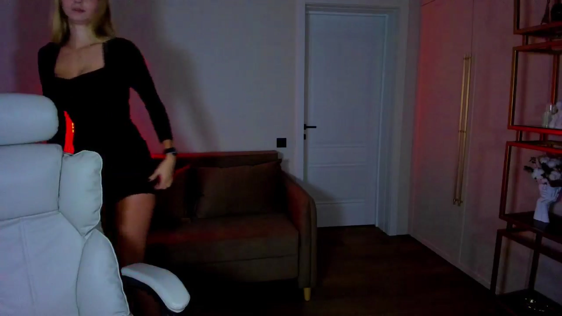 Gallery image thumbnail from UniiqueMilana's myfreecams stream on, 10/02/2024, 16:23 image 7 of 20