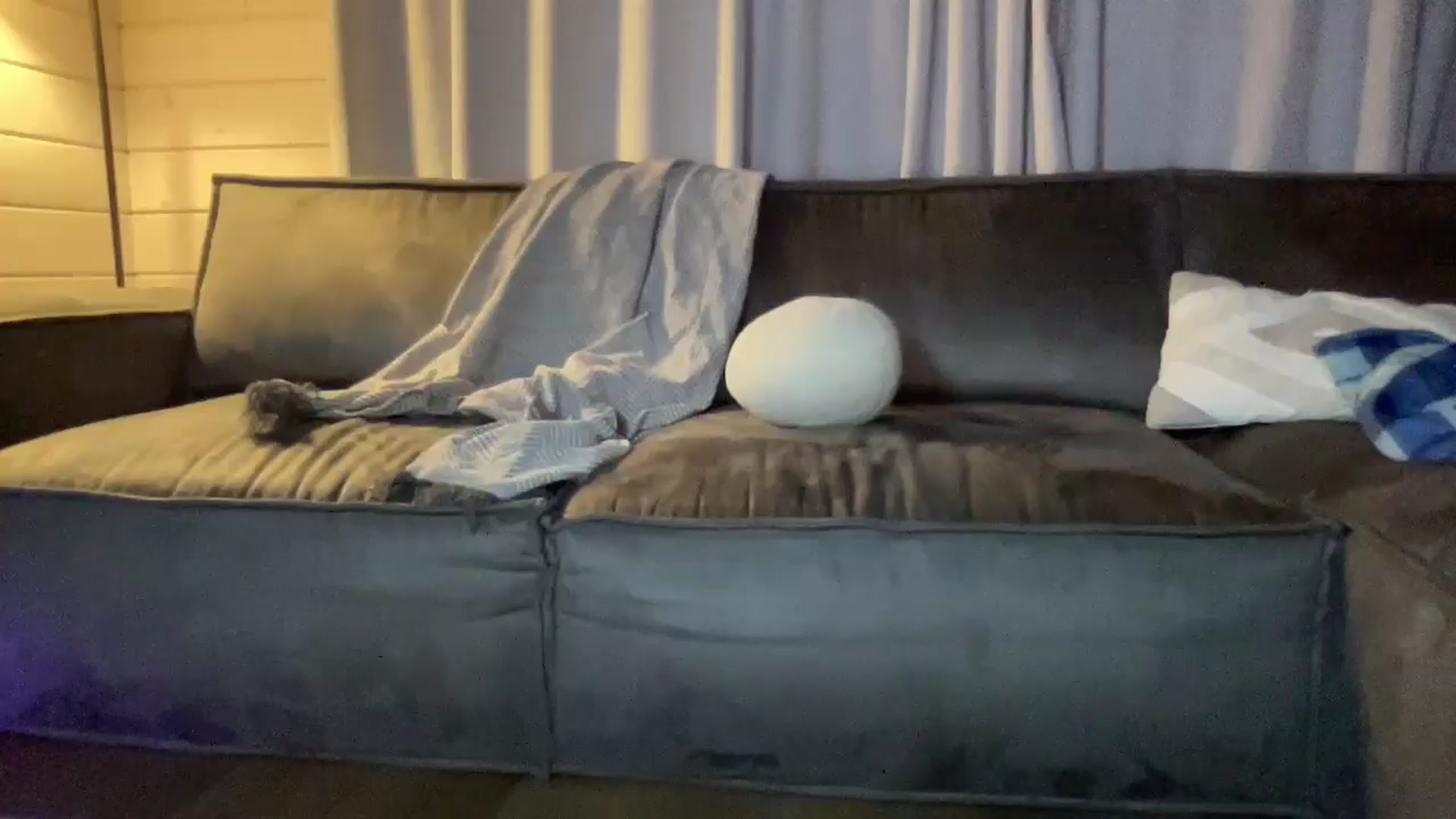 Gallery image thumbnail from UniiqueMilana's myfreecams stream on, 10/13/2024, 18:45 image 5 of 20