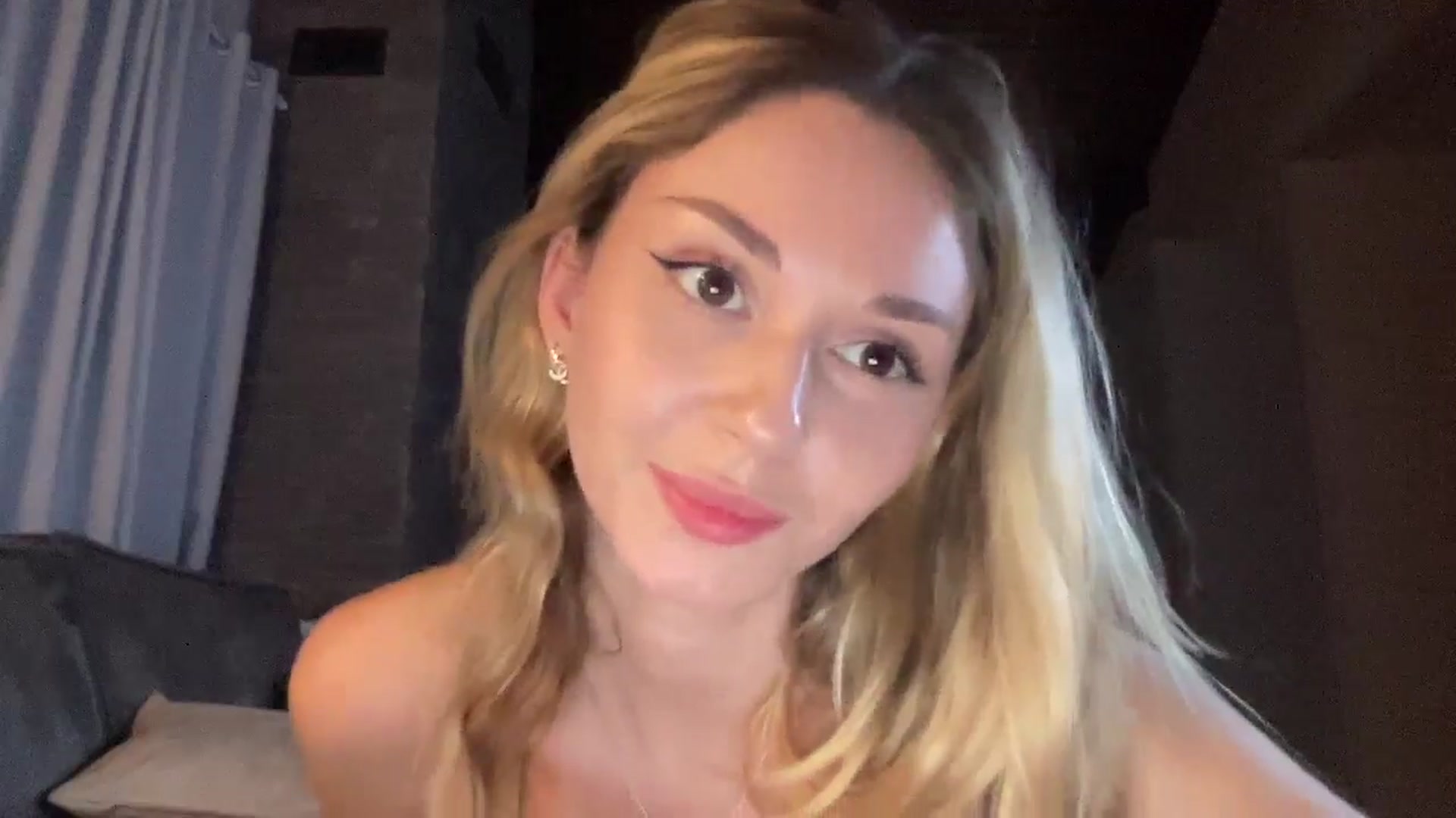 Gallery image thumbnail from UniiqueMilana's myfreecams stream on, 11/11/2024, 16:44 image 16 of 20