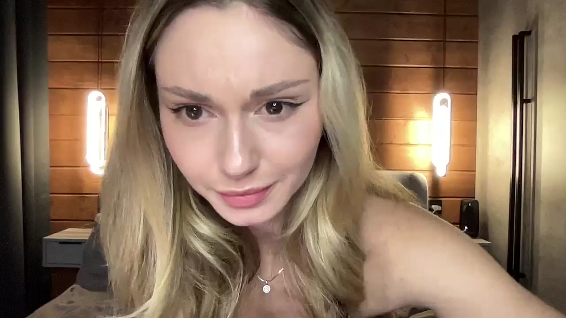 Gallery image thumbnail from UniiqueMilana's myfreecams stream on, 11/25/2024, 16:03 image 8 of 20
