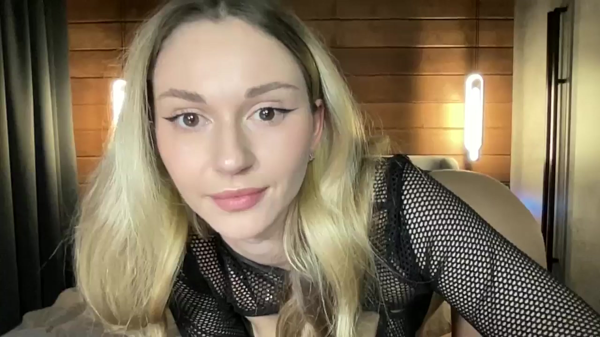 Gallery image thumbnail from UniiqueMilana's myfreecams stream on, 11/30/2024, 14:00 image 6 of 20