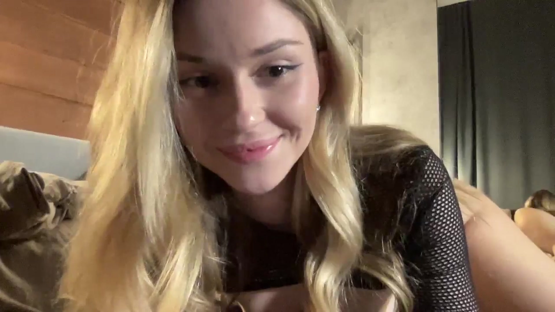 Gallery image thumbnail from UniiqueMilana's myfreecams stream on, 11/30/2024, 15:02 image 13 of 20