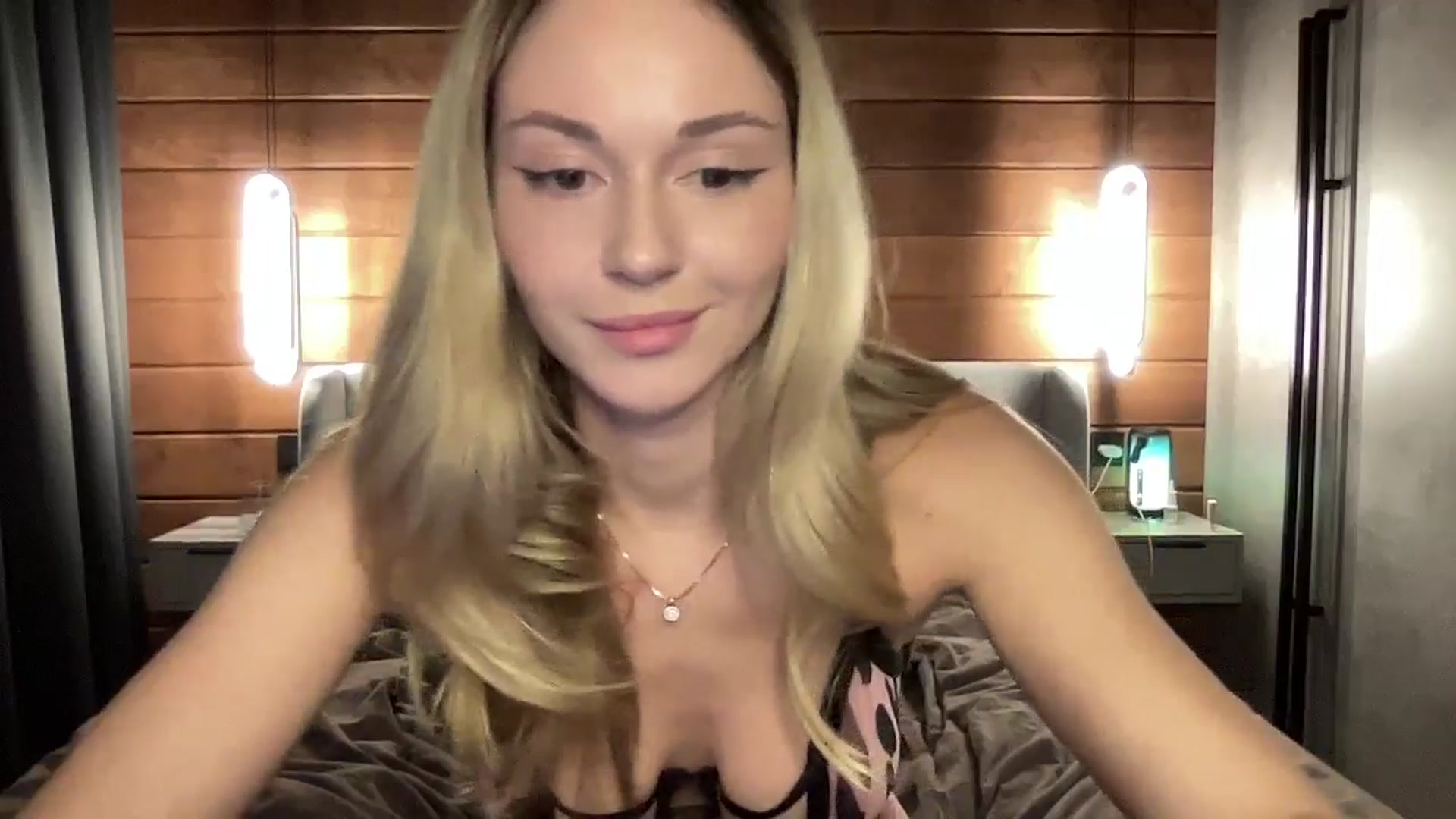 Gallery image thumbnail from UniiqueMilana's myfreecams stream on, 12/02/2024, 16:14 image 9 of 20