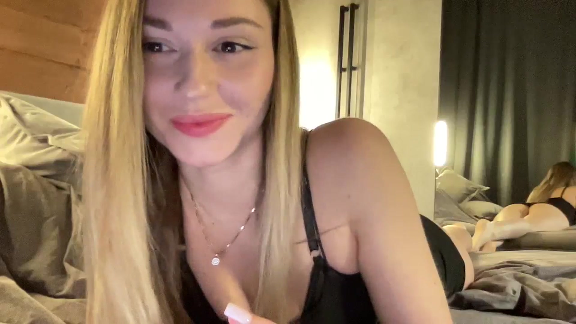 Gallery image thumbnail from UniiqueMilana's myfreecams stream on, 01/05/2025, 19:17 image 5 of 20