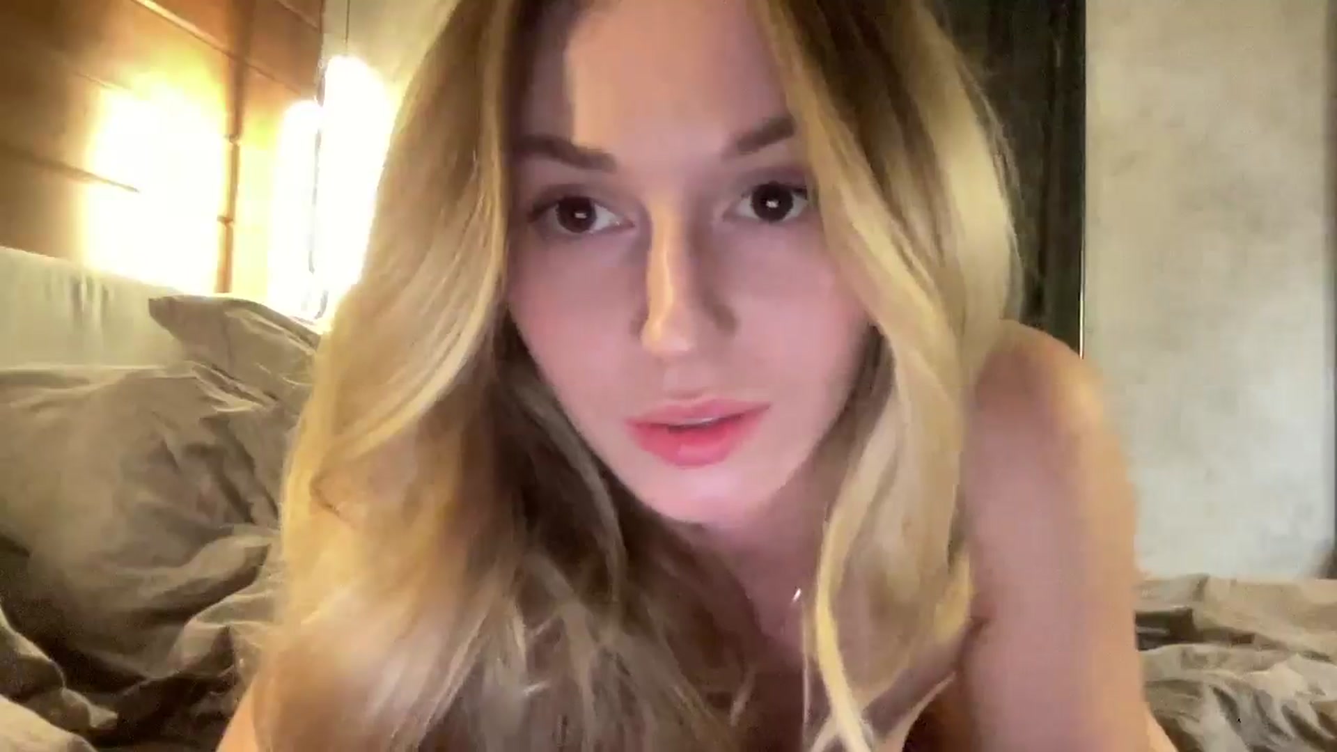 Gallery image thumbnail from UniiqueMilana's myfreecams stream on, 03/14/2025, 18:37 image 18 of 20