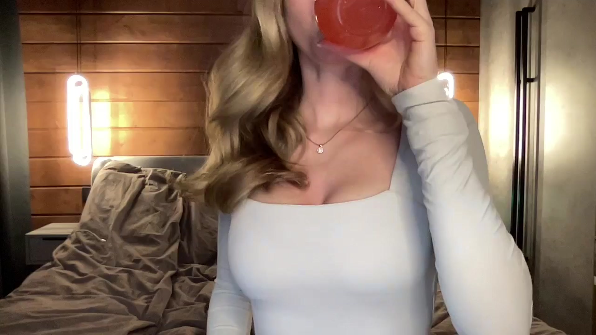 Gallery image thumbnail from UniiqueMilana's myfreecams stream on, 03/15/2025, 18:38 image 3 of 20