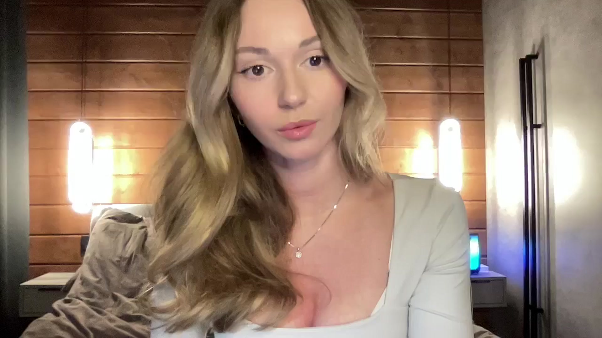 Gallery image thumbnail from UniiqueMilana's myfreecams stream on, 03/15/2025, 18:38 image 17 of 20