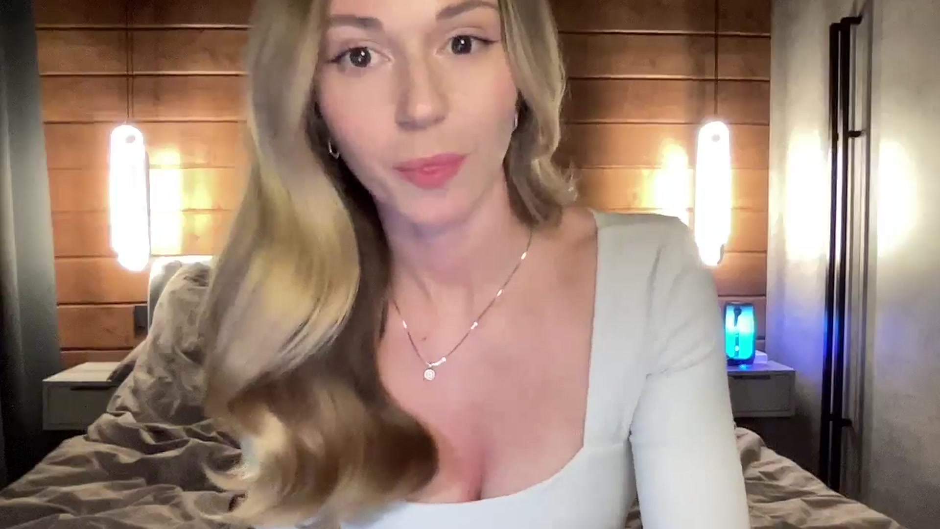 Gallery image thumbnail from UniiqueMilana's myfreecams stream on, 03/15/2025, 19:22 image 11 of 20