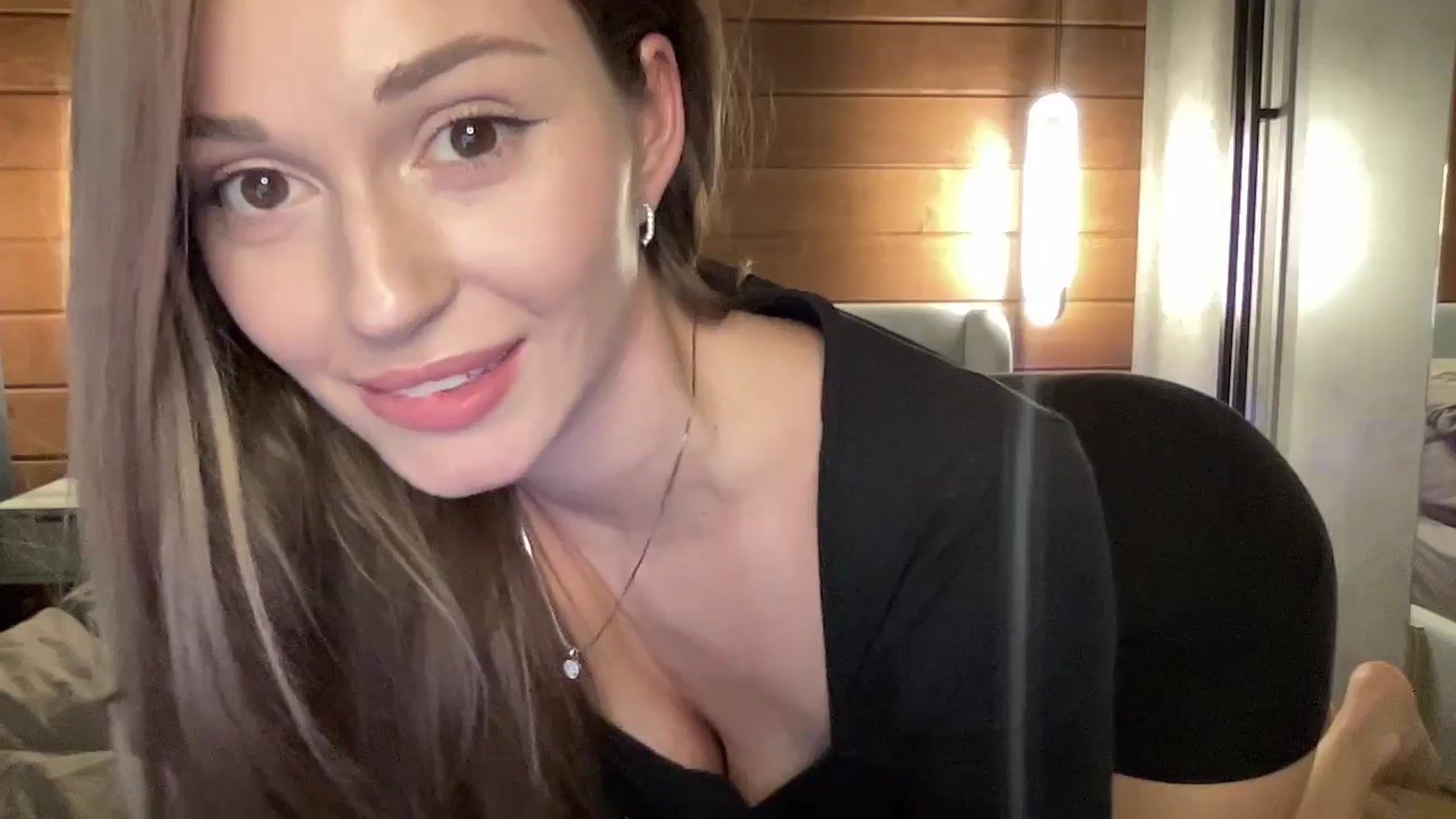 Gallery image thumbnail from UniiqueMilana's myfreecams stream on, 03/22/2025, 14:53 image 12 of 20