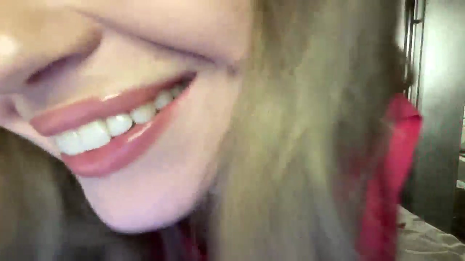 Gallery image thumbnail from UniiqueMilana's myfreecams stream on, 04/18/2025, 18:26 image 3 of 20