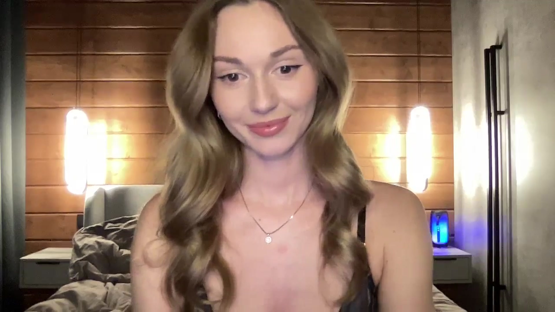 Gallery image thumbnail from UniiqueMilana's myfreecams stream on, 04/28/2025, 17:12 image 11 of 20