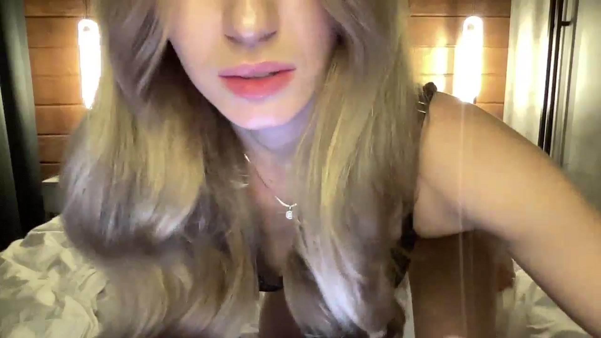 Gallery image thumbnail from UniiqueMilana's myfreecams stream on, 05/08/2025, 18:15 image 5 of 20