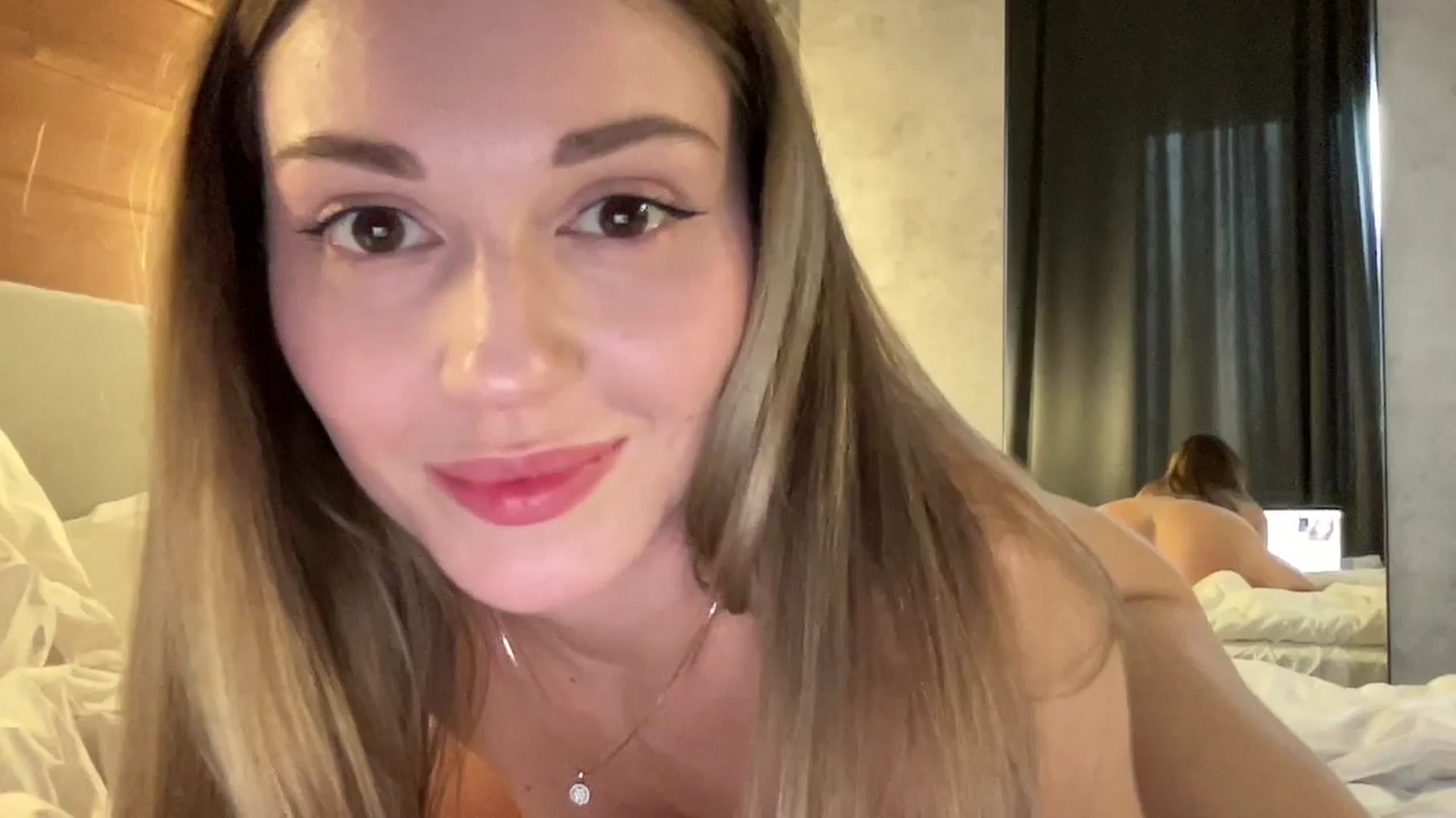 Gallery image thumbnail from UniiqueMilana's myfreecams stream on, 05/21/2025, 15:50 image 4 of 20