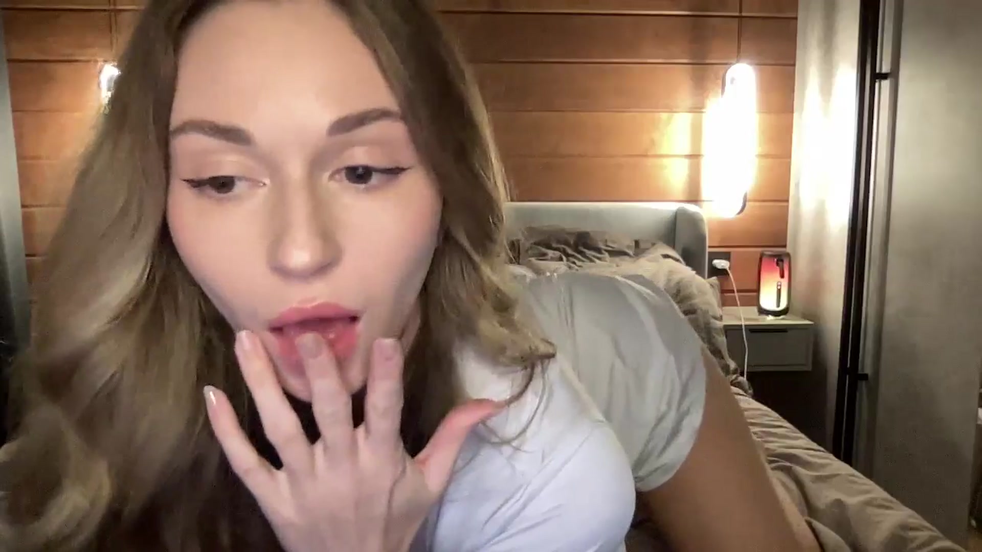 Gallery image thumbnail from UniiqueMilana's myfreecams stream on, 06/30/2025, 18:10 image 15 of 20