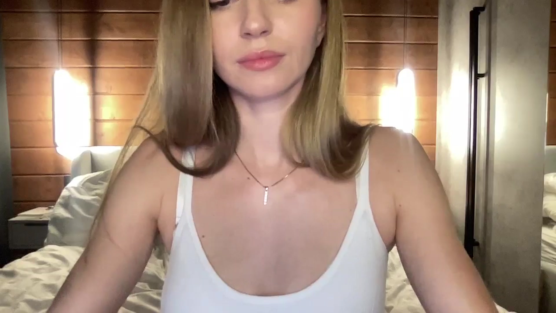 Gallery image thumbnail from UniiqueMilana's myfreecams stream on, 09/10/2025, 15:05 image 17 of 20