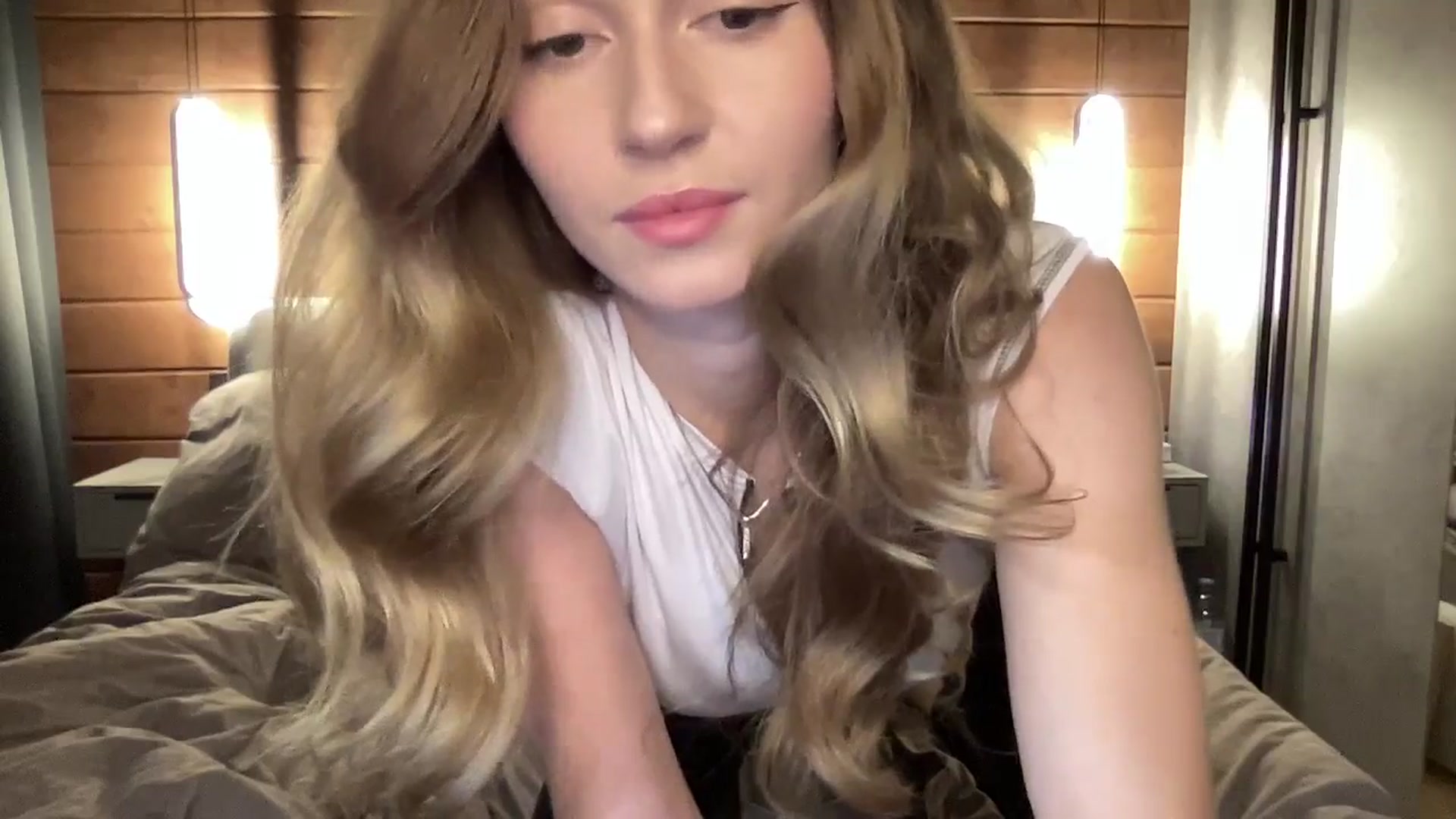 Gallery image thumbnail from UniiqueMilana's myfreecams stream on, 09/30/2025, 15:35 image 10 of 20