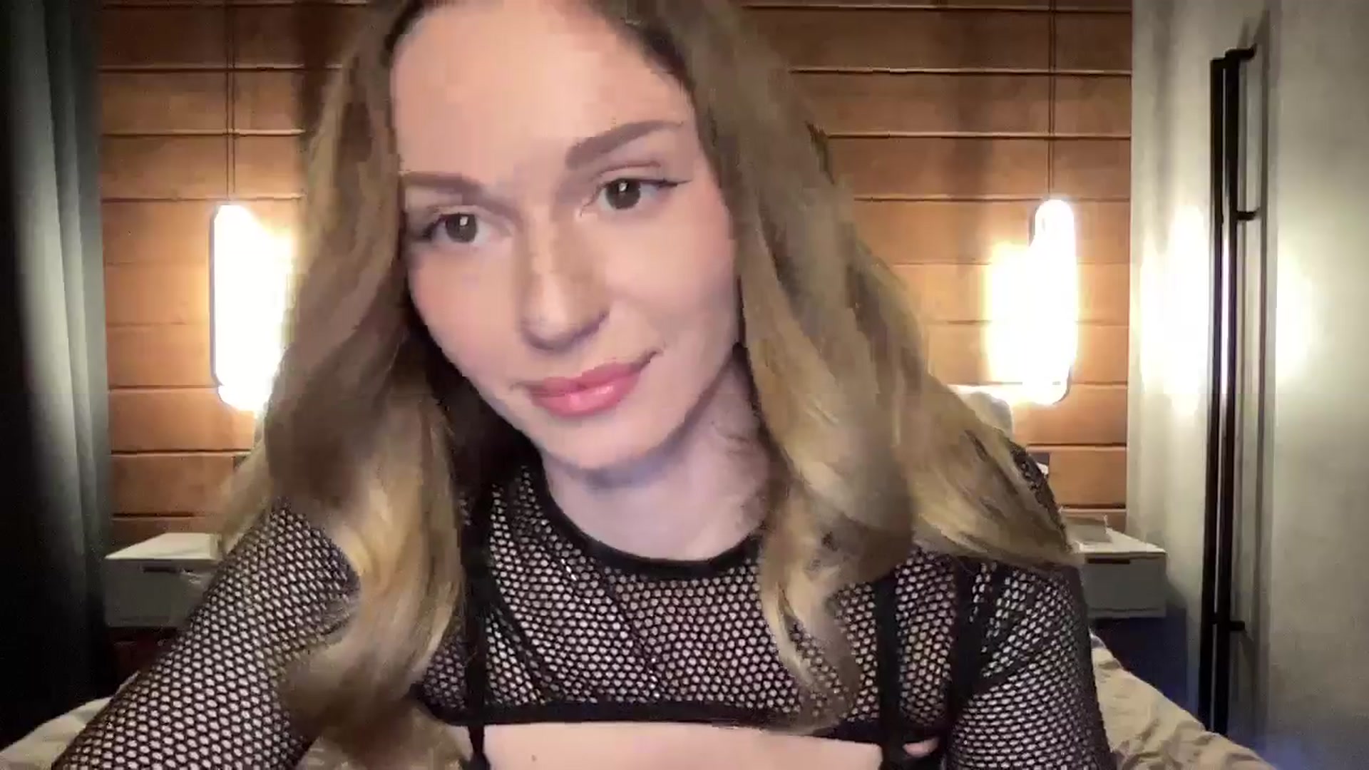 Gallery image thumbnail from UniiqueMilana's myfreecams stream on, 10/12/2025, 16:17 image 4 of 20