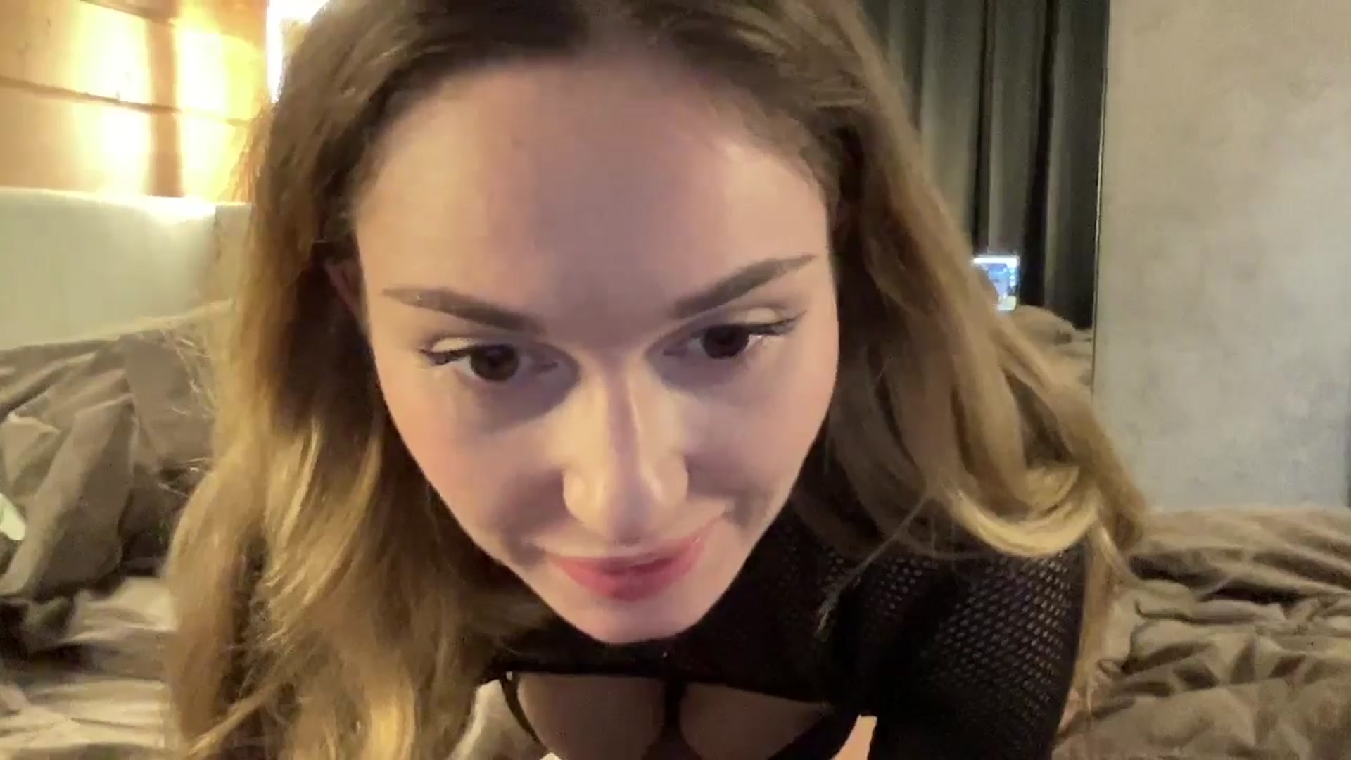 Gallery image thumbnail from UniiqueMilana's myfreecams stream on, 10/12/2025, 16:17 image 19 of 20