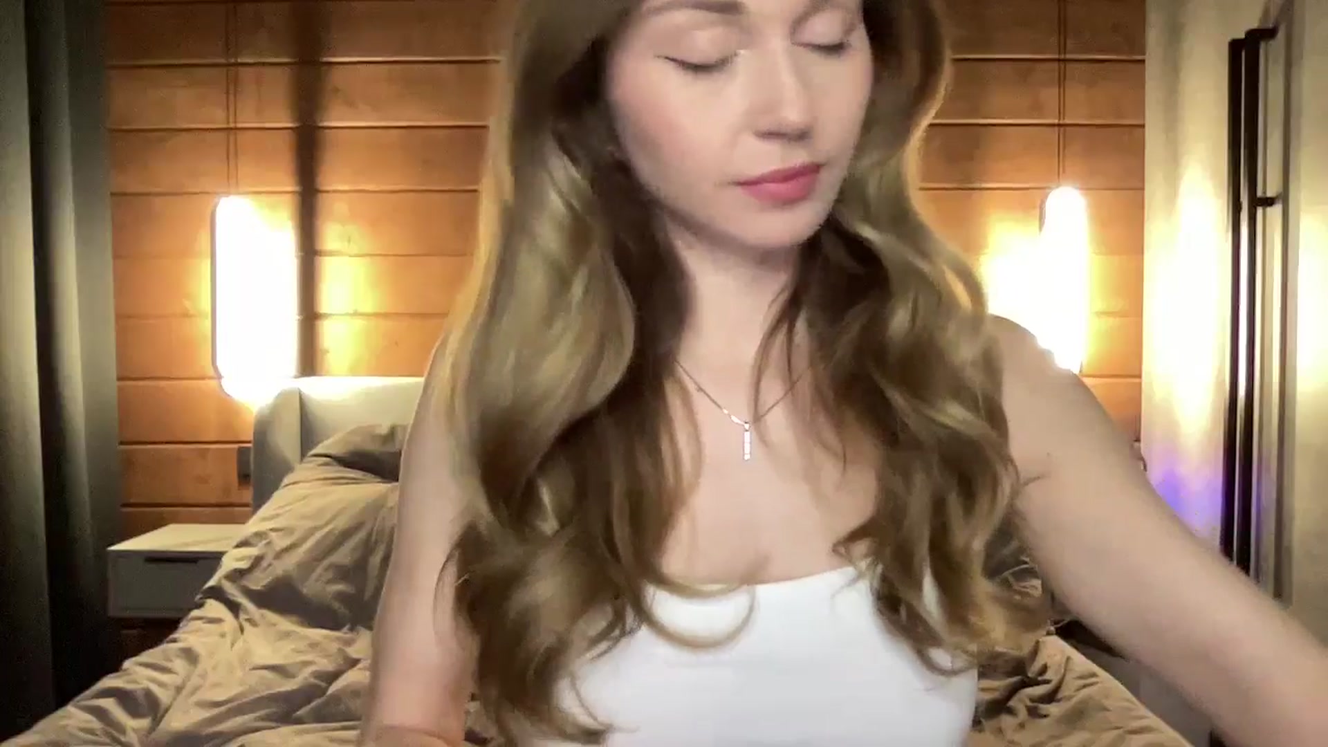 Gallery image thumbnail from UniiqueMilana's myfreecams stream on, 11/18/2025, 16:58 image 5 of 20