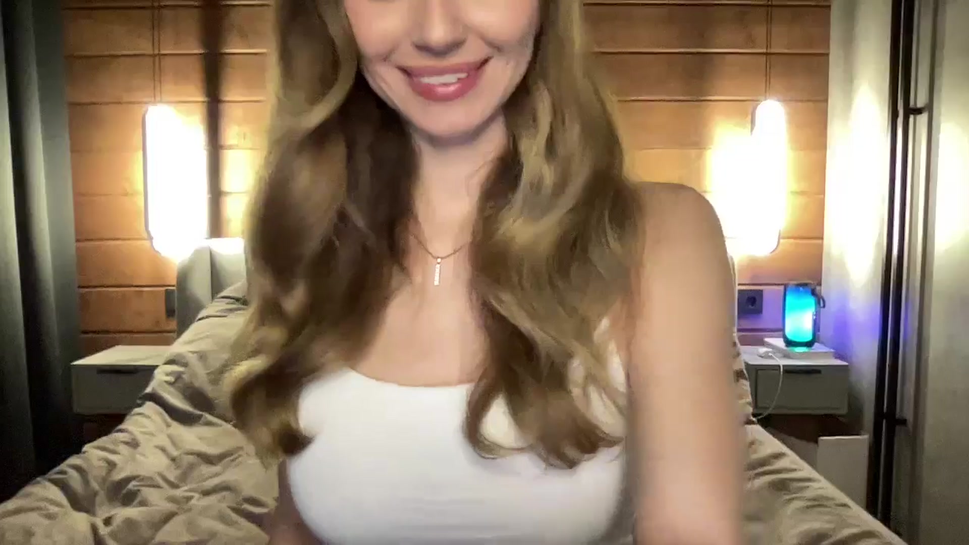 Gallery image thumbnail from UniiqueMilana's myfreecams stream on, 11/18/2025, 16:58 image 13 of 20