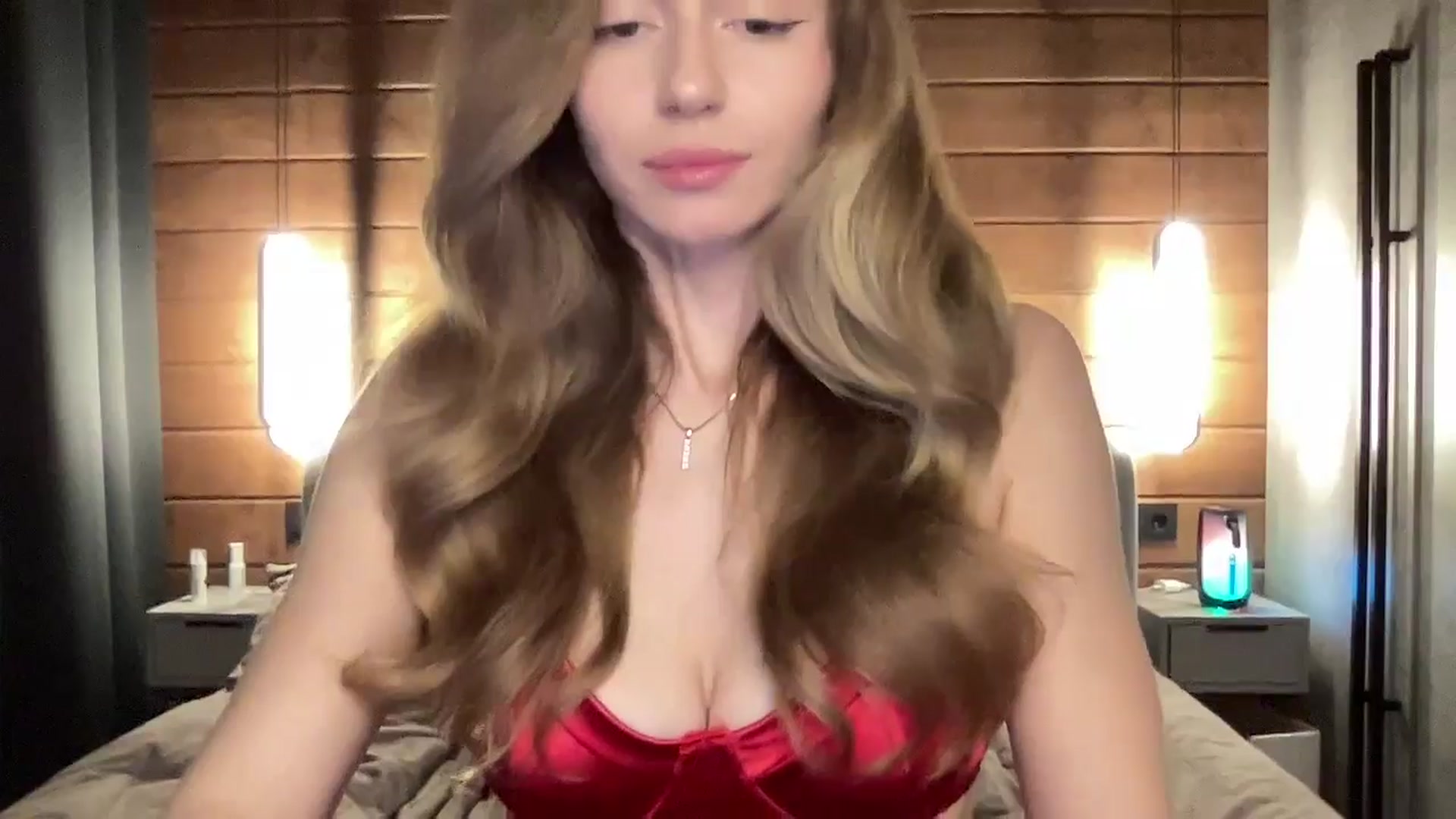 Gallery image thumbnail from UniiqueMilana's myfreecams stream on, 12/05/2025, 16:33 image 9 of 20