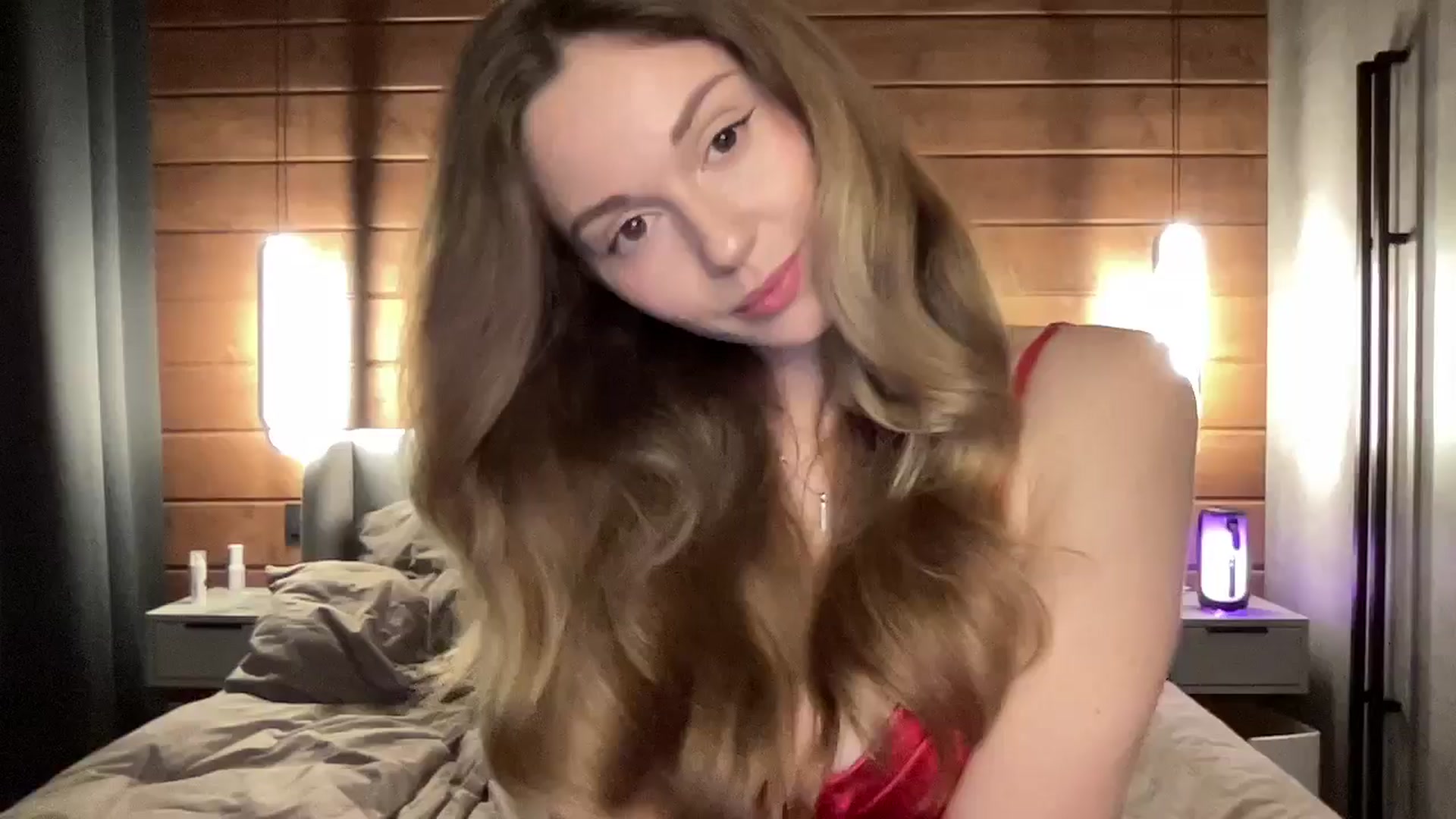 Gallery image thumbnail from UniiqueMilana's myfreecams stream on, 12/05/2025, 16:33 image 6 of 20