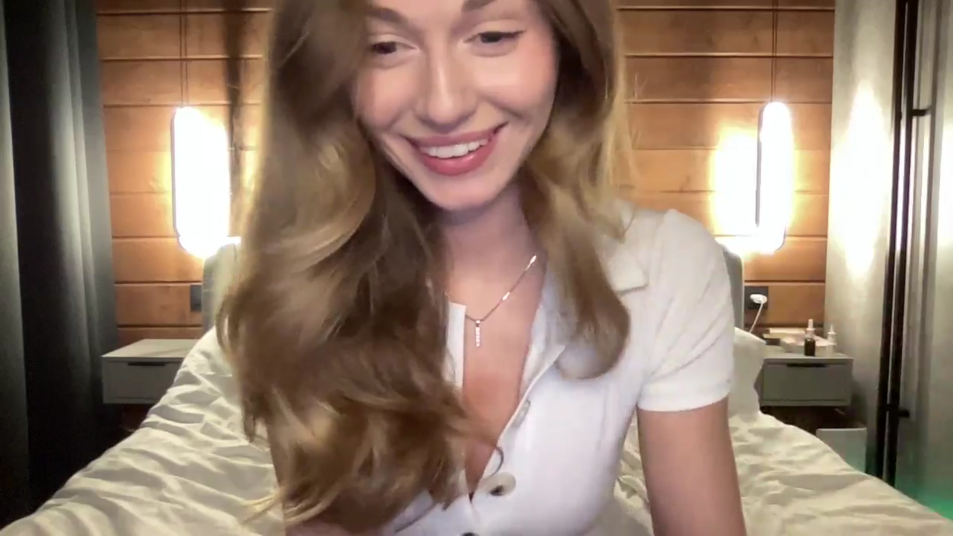 Gallery image thumbnail from UniiqueMilana's myfreecams stream on, 12/19/2025, 15:10 image 6 of 20
