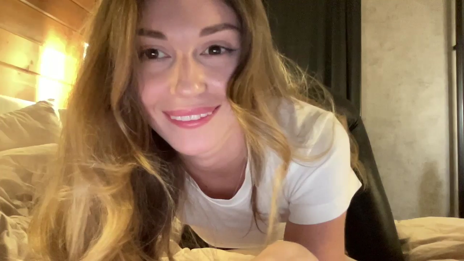 Gallery image thumbnail from UniiqueMilana's myfreecams stream on, 01/09/2026, 18:33 image 17 of 20