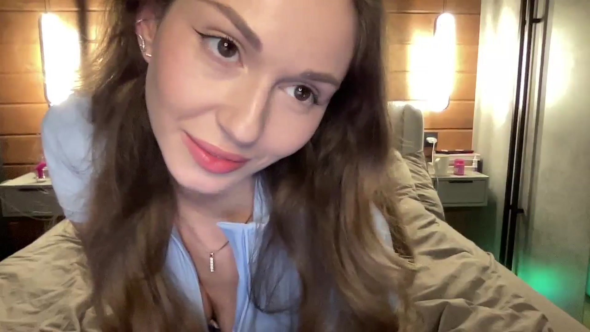 Gallery image thumbnail from UniiqueMilana's myfreecams stream on, 03/15/2026, 17:15 image 3 of 20