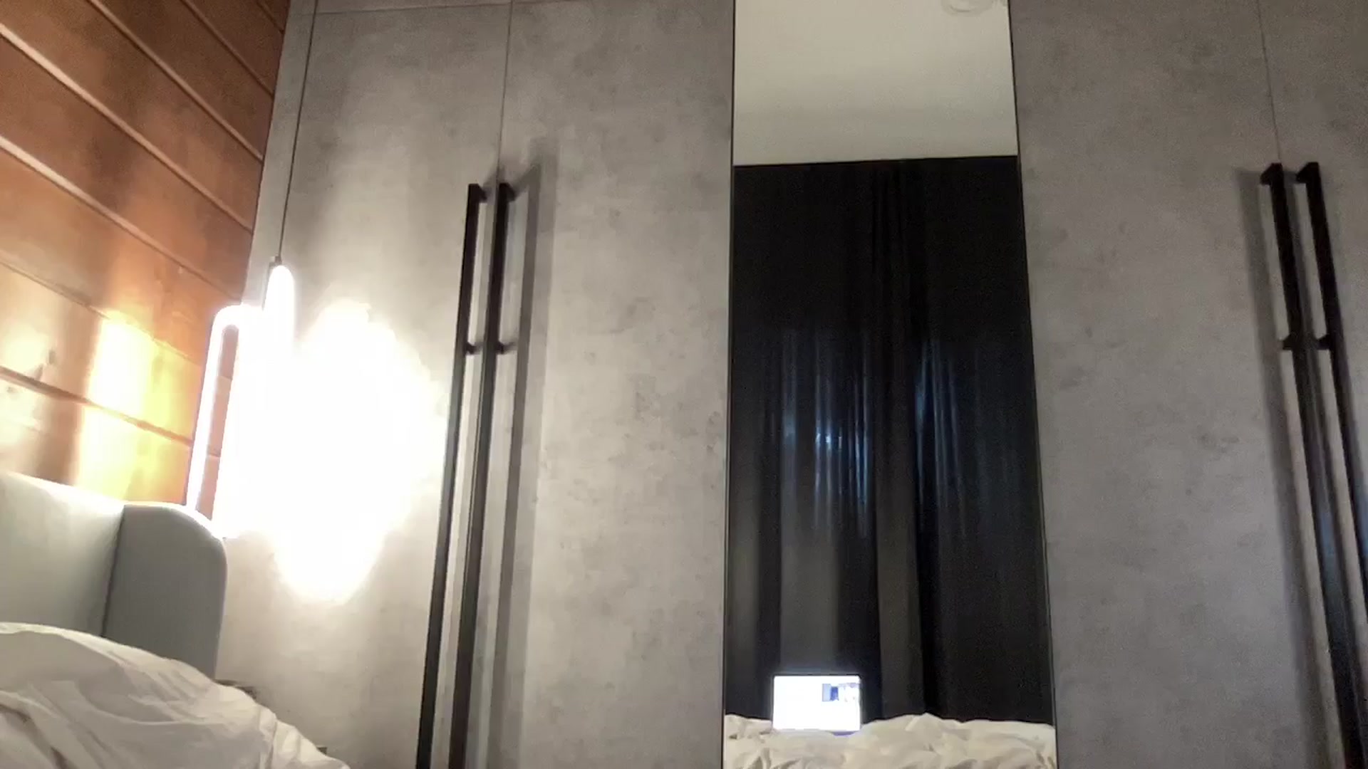 Gallery image thumbnail from UniiqueMilana's myfreecams stream on, 04/06/2026, 15:32 image 15 of 20