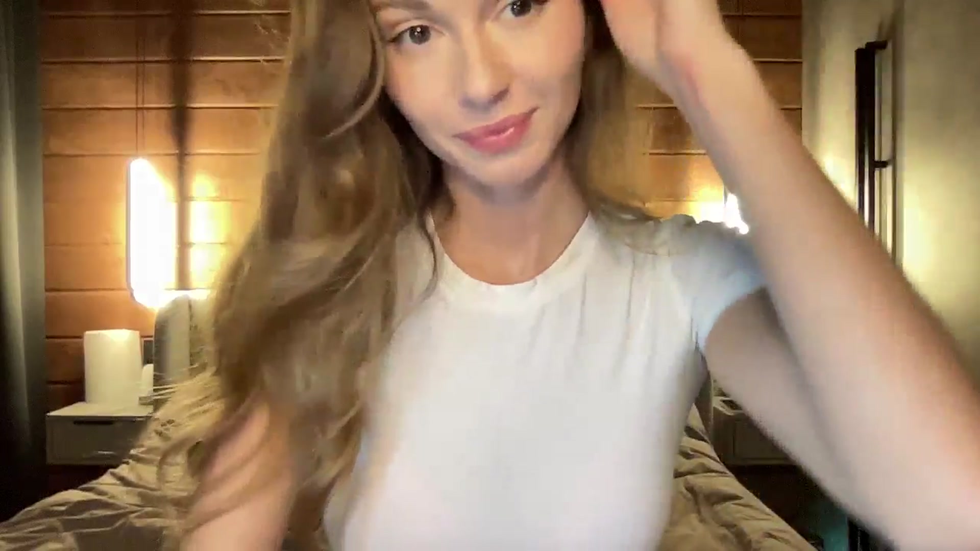 Gallery image thumbnail from UniiqueMilana's myfreecams stream on, 04/17/2026, 19:29 image 3 of 20
