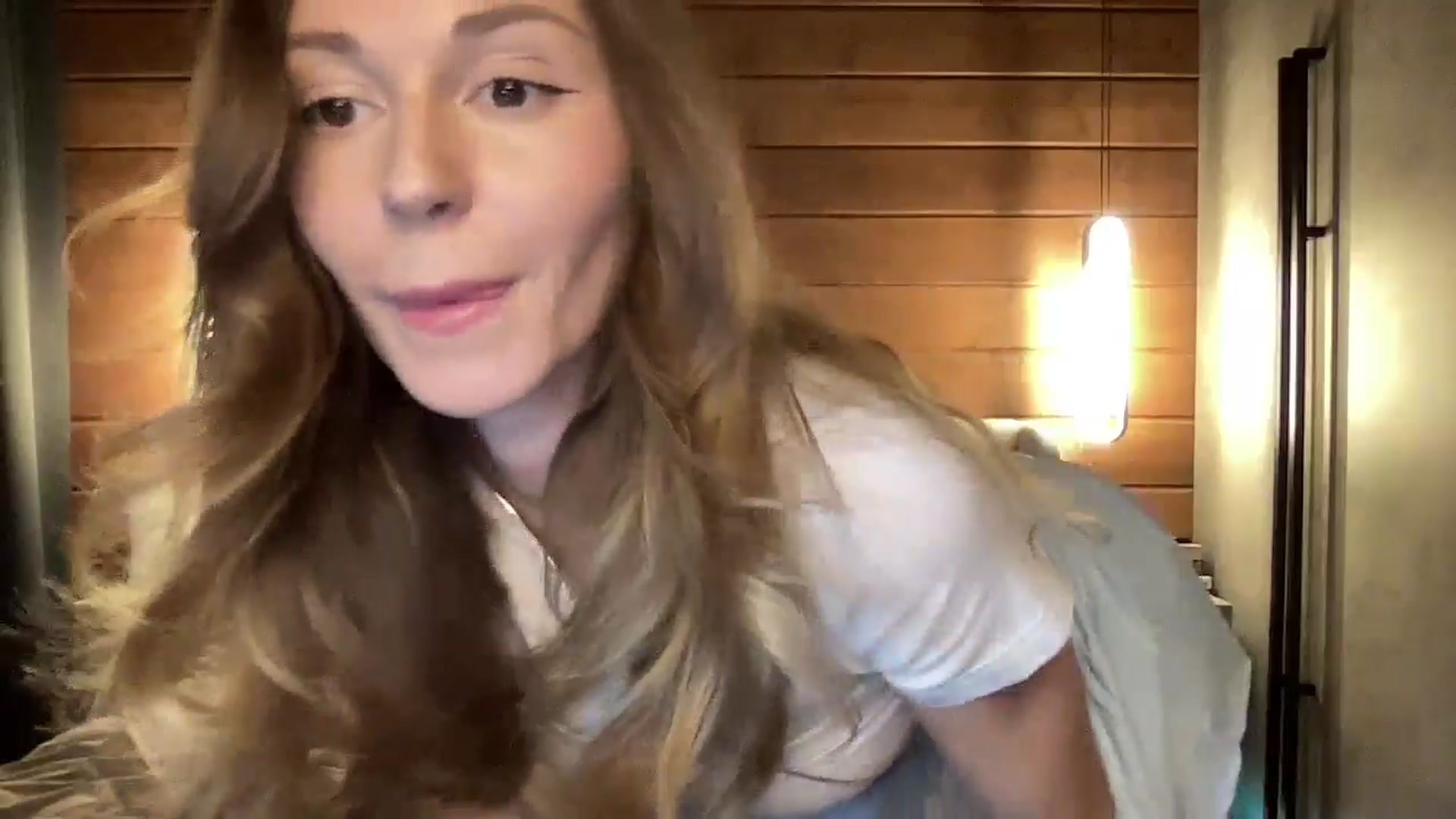 Gallery image thumbnail from UniiqueMilana's myfreecams stream on, 04/17/2026, 19:29 image 16 of 20