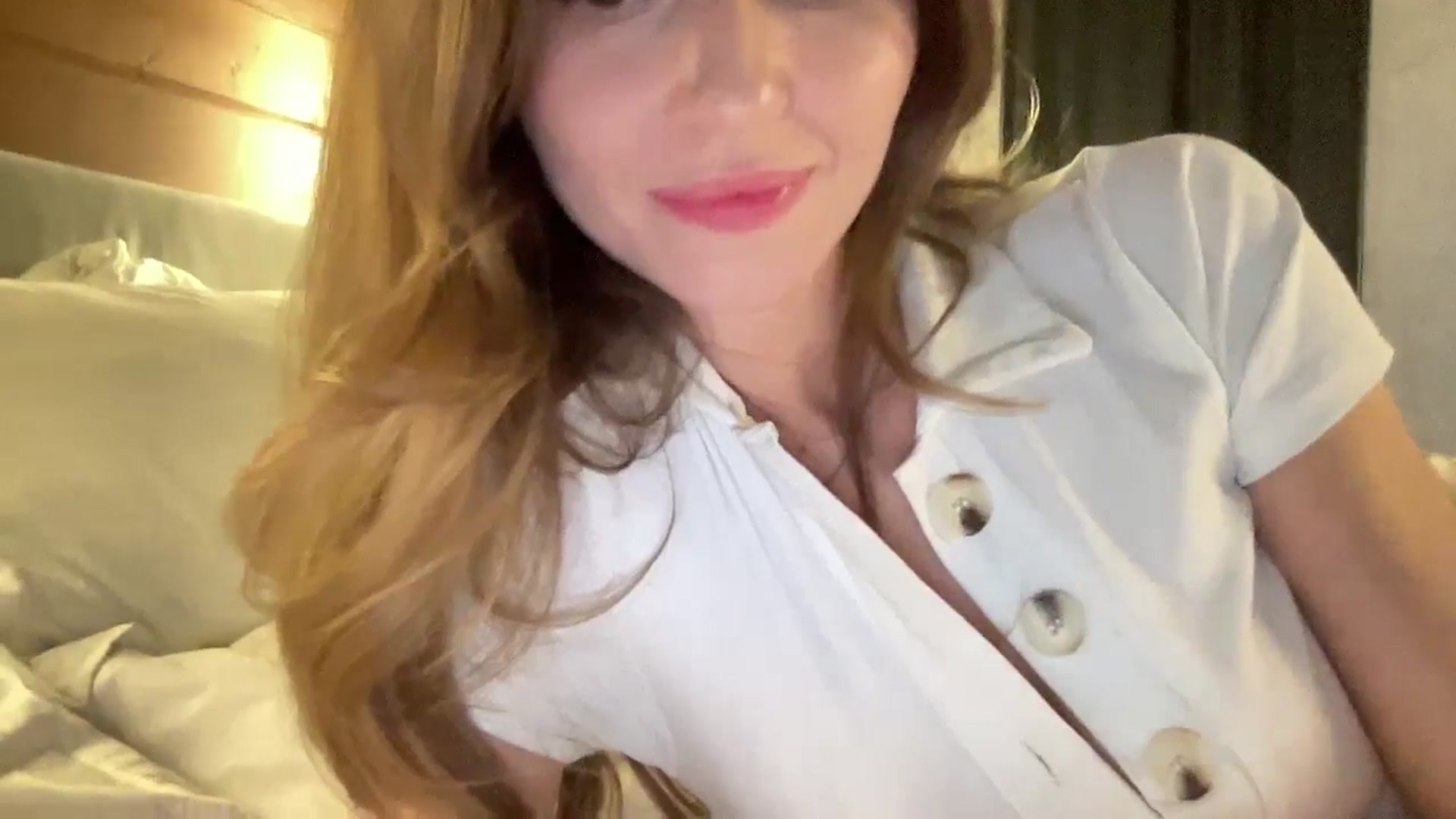 Gallery image thumbnail from UniiqueMilana's myfreecams stream on, 04/26/2026, 17:13 image 19 of 20
