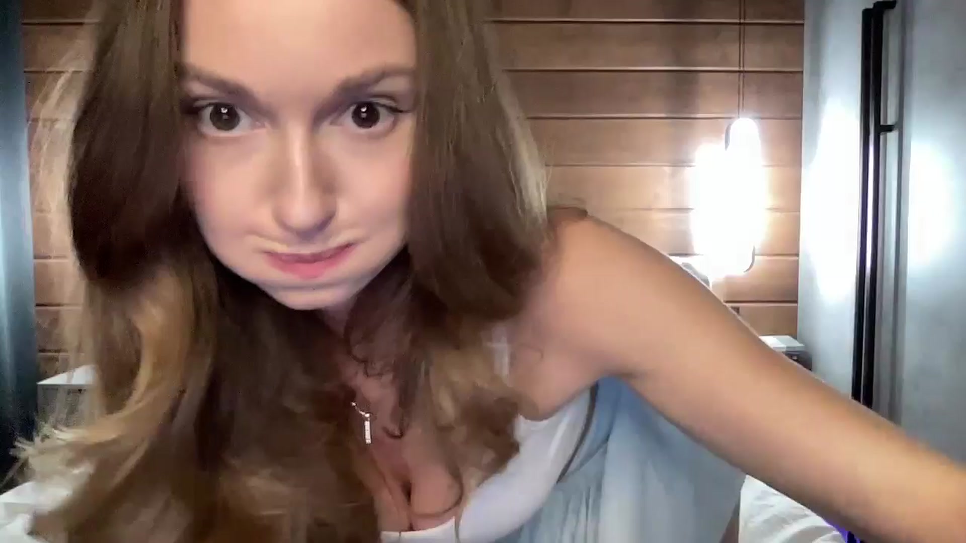 Gallery image thumbnail from UniiqueMilana's myfreecams stream on, 04/30/2026, 19:42 image 3 of 20