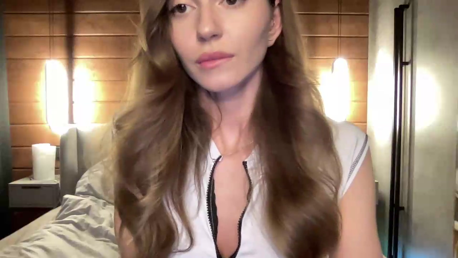 Gallery image thumbnail from UniiqueMilana's myfreecams stream on, 05/17/2026, 21:23 image 18 of 20