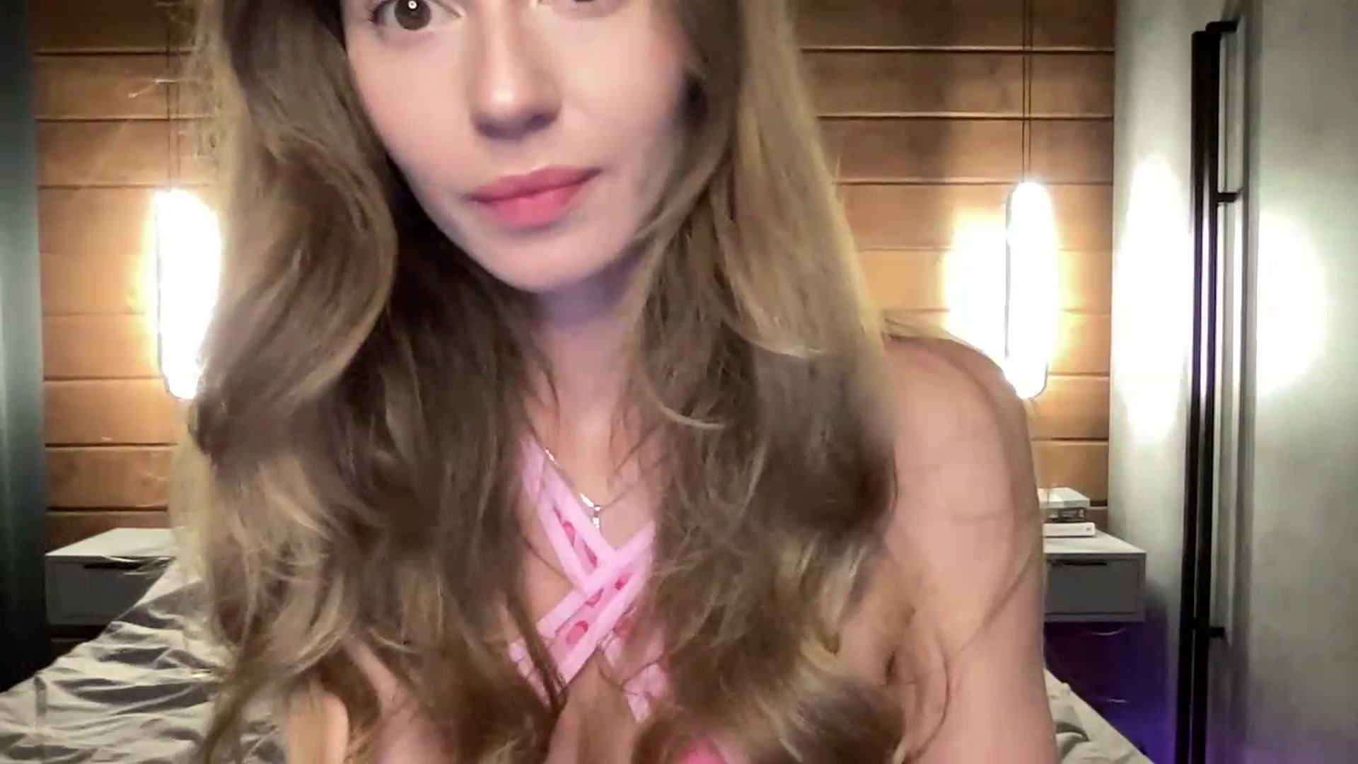 Gallery image thumbnail from UniiqueMilana's myfreecams stream on, 06/11/2026, 19:26 image 6 of 20