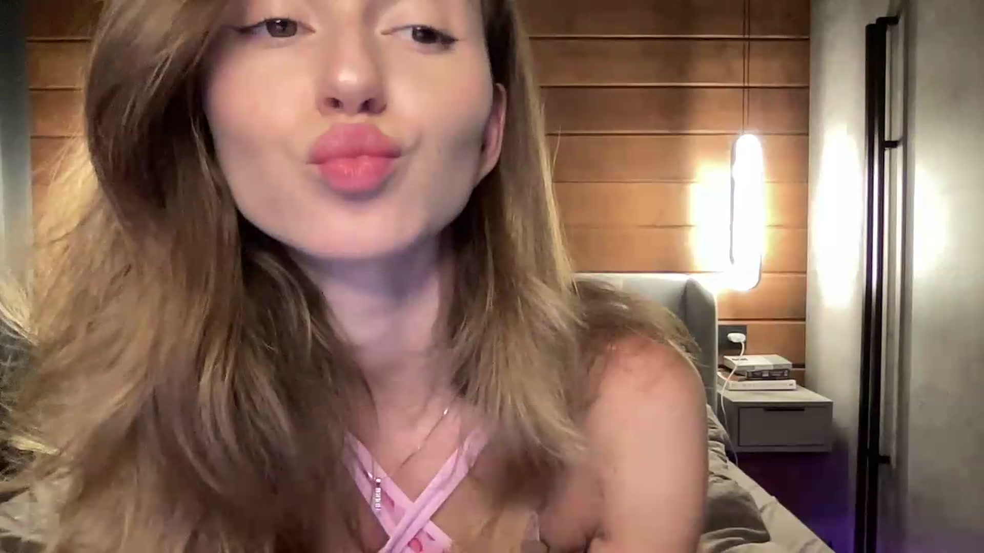 Gallery image thumbnail from UniiqueMilana's myfreecams stream on, 06/11/2026, 19:26 image 10 of 20