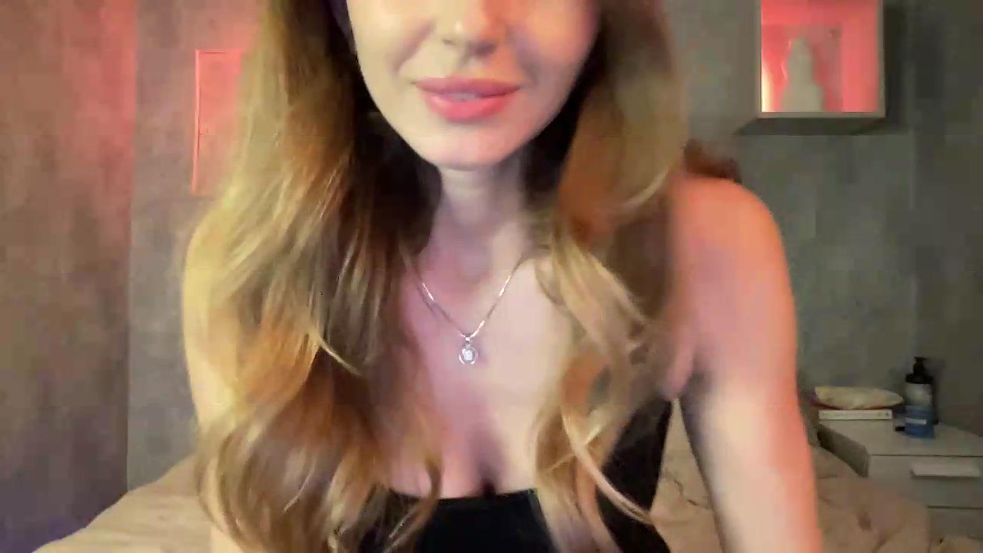Gallery image thumbnail from UniiqueMilana's myfreecams stream on, 08/02/2026, 19:08 image 8 of 20