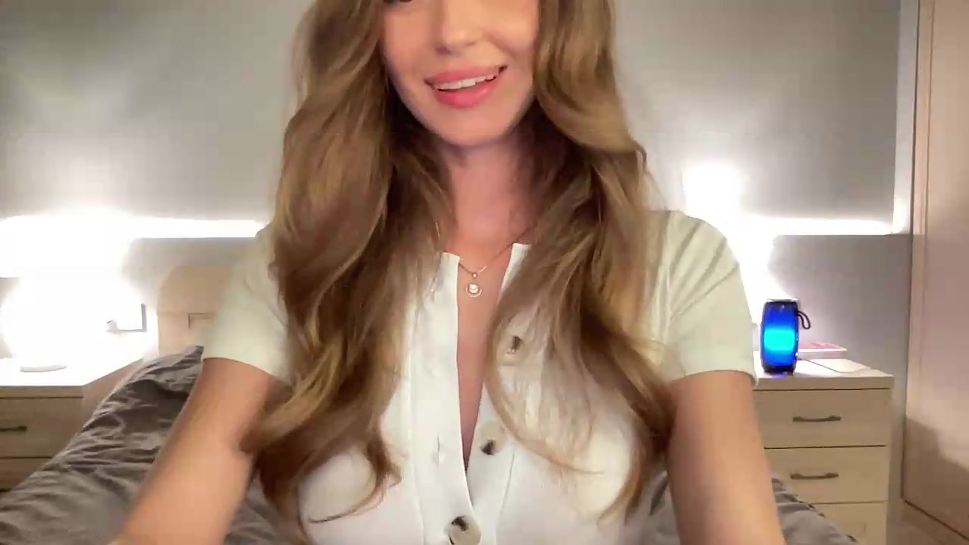 Gallery image thumbnail from UniiqueMilana's myfreecams stream on, 08/25/2026, 19:55 image 2 of 20
