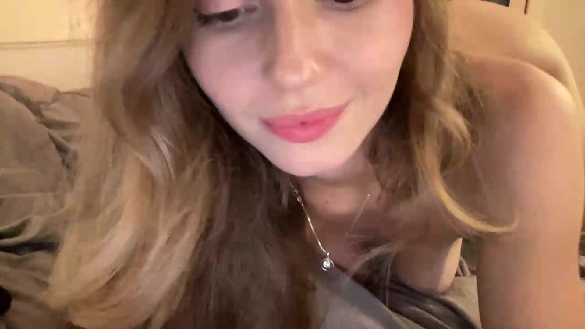 Gallery image thumbnail from UniiqueMilana's myfreecams stream on, 09/12/2026, 20:27 image 5 of 20