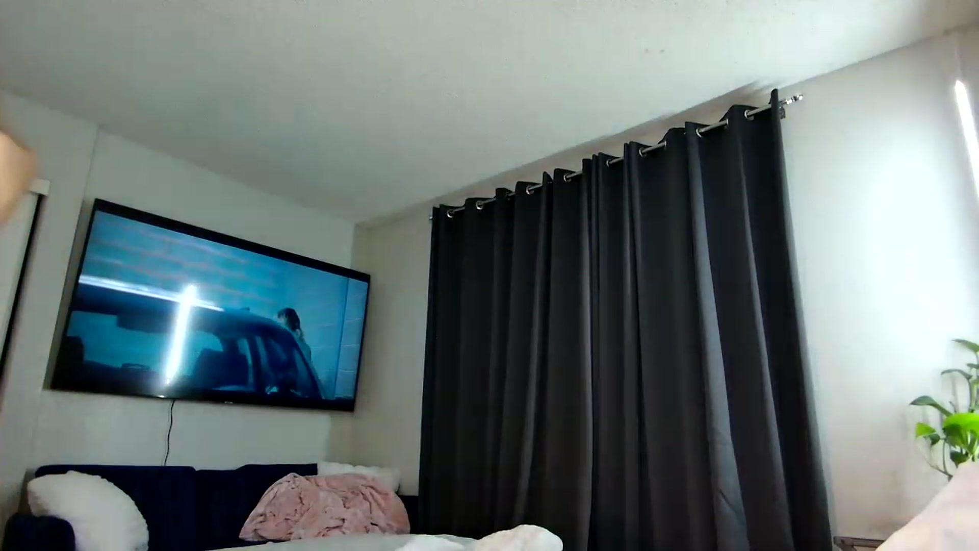 Gallery image thumbnail from UniqueAnita1's myfreecams stream on, 01/04/2023, 08:25 image 6 of 20