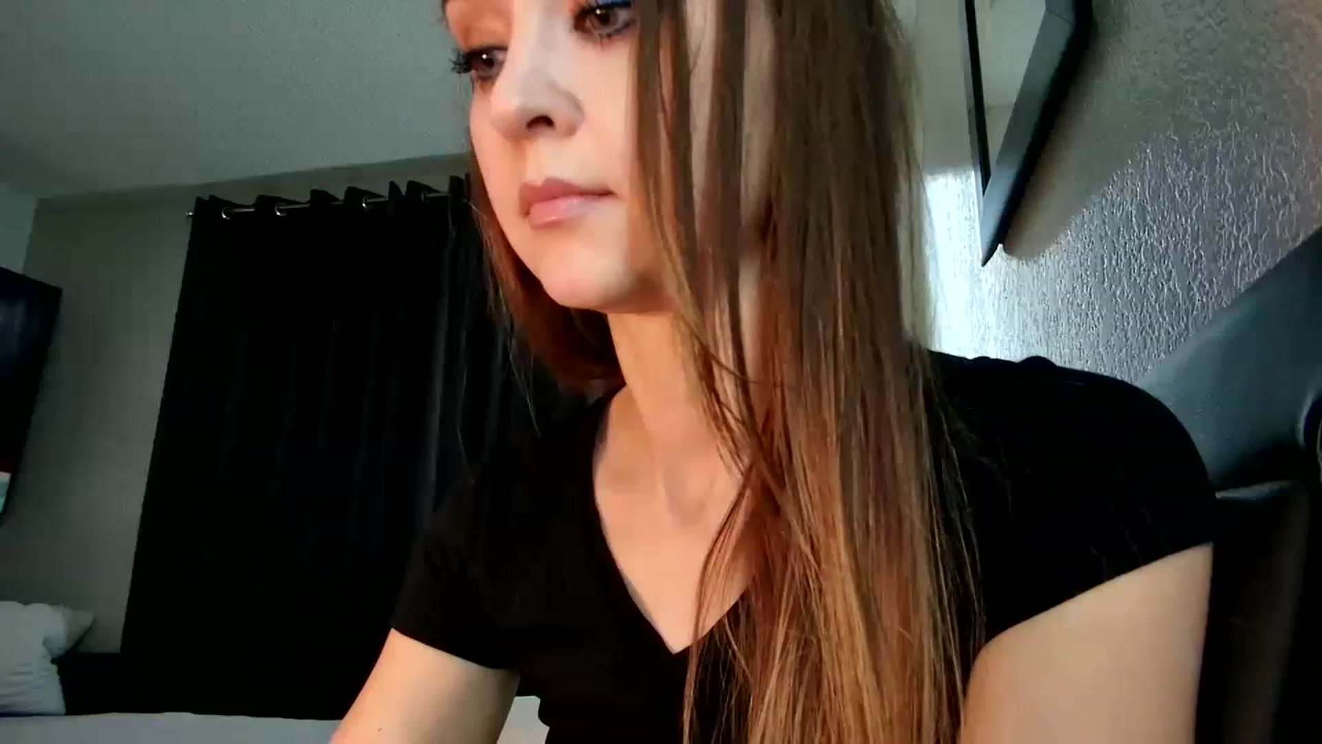 Gallery image thumbnail from UniqueAnita1's myfreecams stream on, 01/05/2023, 06:21 image 5 of 20