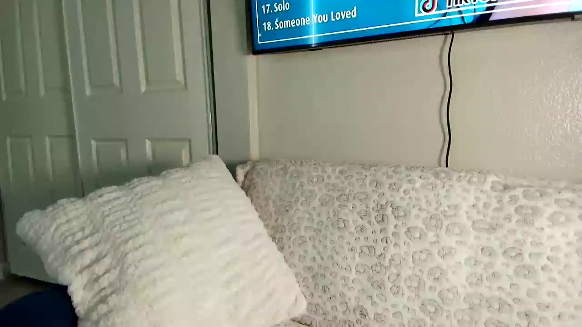 Gallery image thumbnail from UniqueAnita1's myfreecams stream on, 02/02/2023, 05:04 image 12 of 20