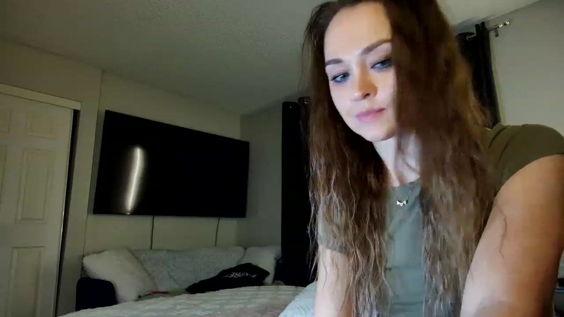 Gallery image thumbnail from UniqueAnita1's myfreecams stream on, 02/20/2023, 06:45 image 12 of 20