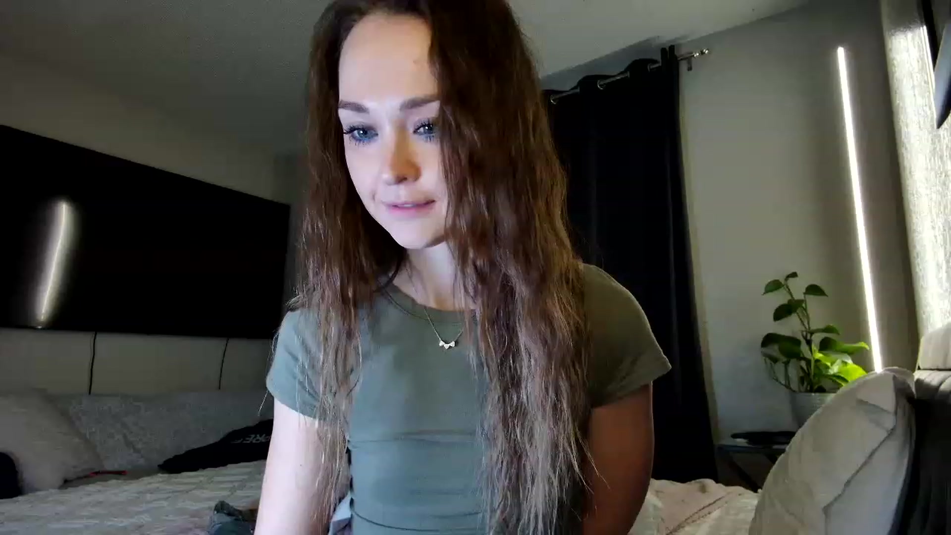 Gallery image thumbnail from UniqueAnita1's myfreecams stream on, 02/20/2023, 06:45 image 17 of 20