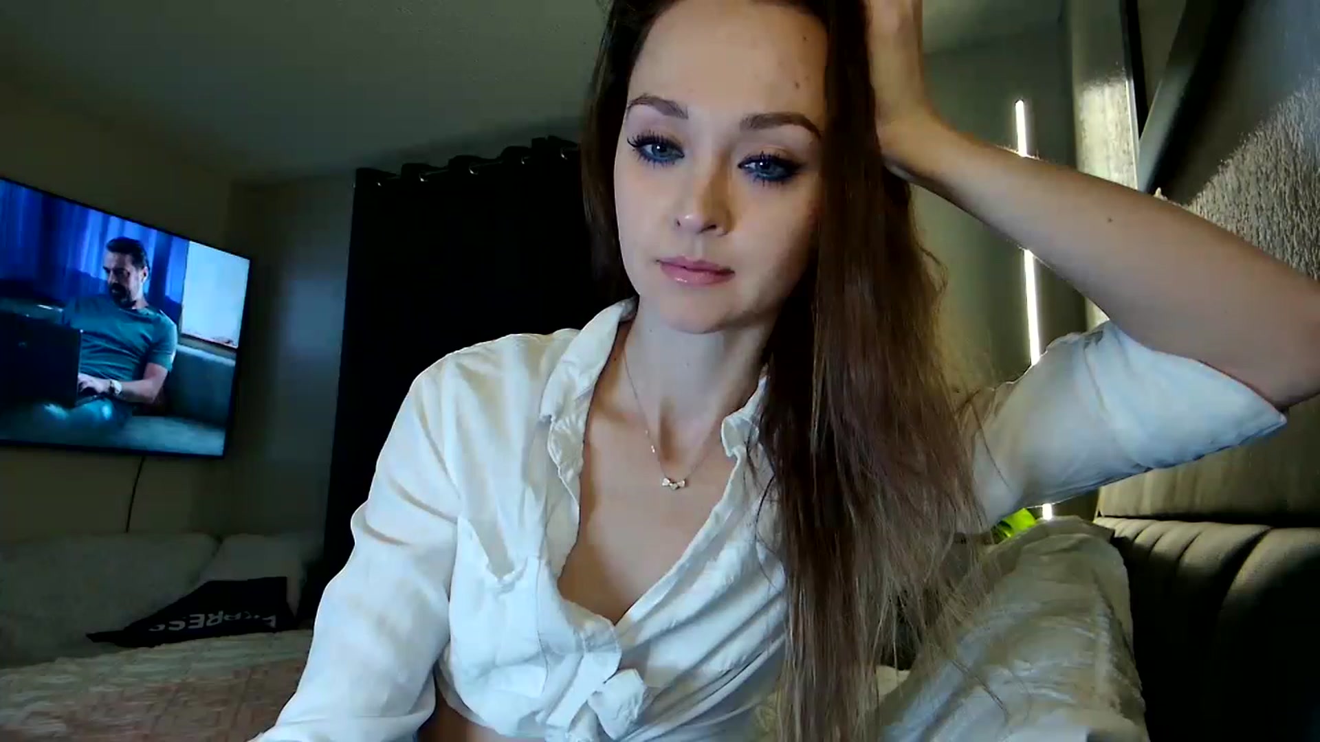 Gallery image thumbnail from UniqueAnita1's myfreecams stream on, 02/21/2023, 05:07 image 18 of 20
